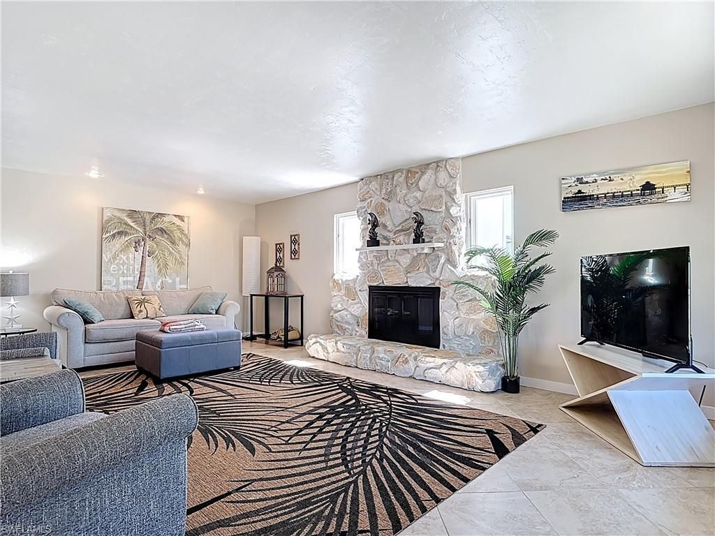 11481 Rebecca Cir, Fort Myers Beach, FL 33931 Photo