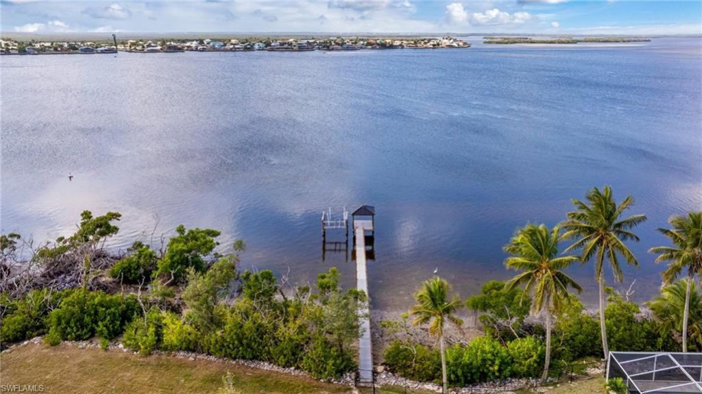 12201 Shoreview Dr, Matlacha, FL 33993 Photo
