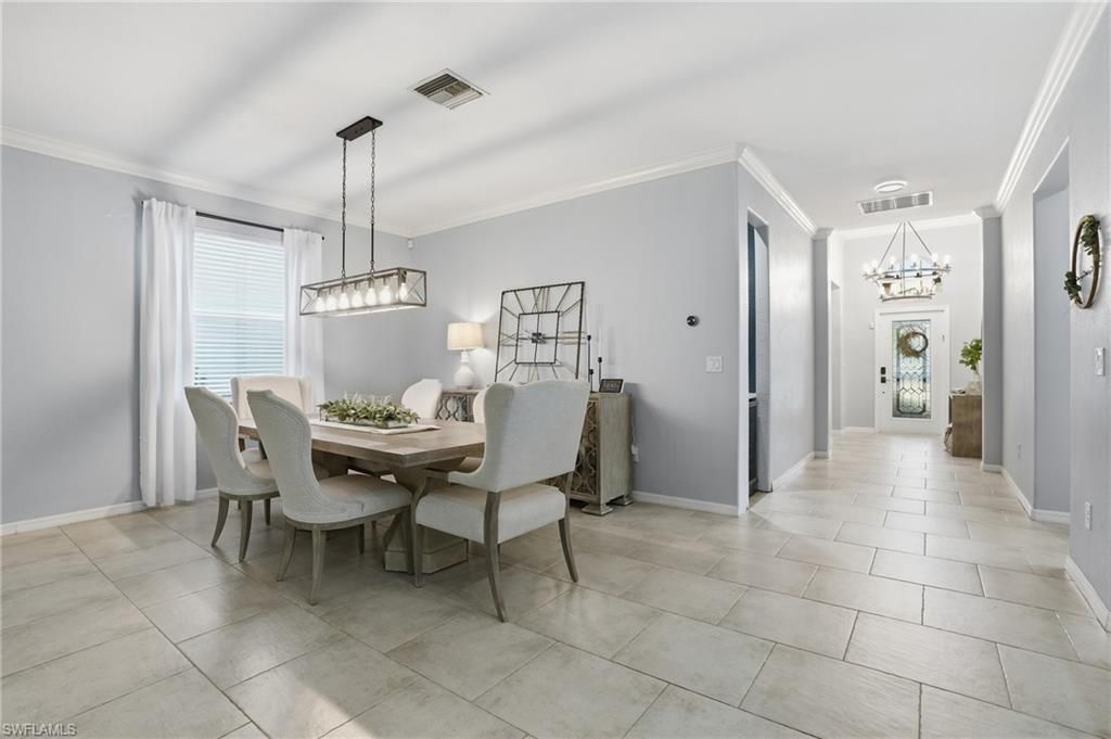 2469 Heydon Cir E, Naples, FL 34120 Photo
