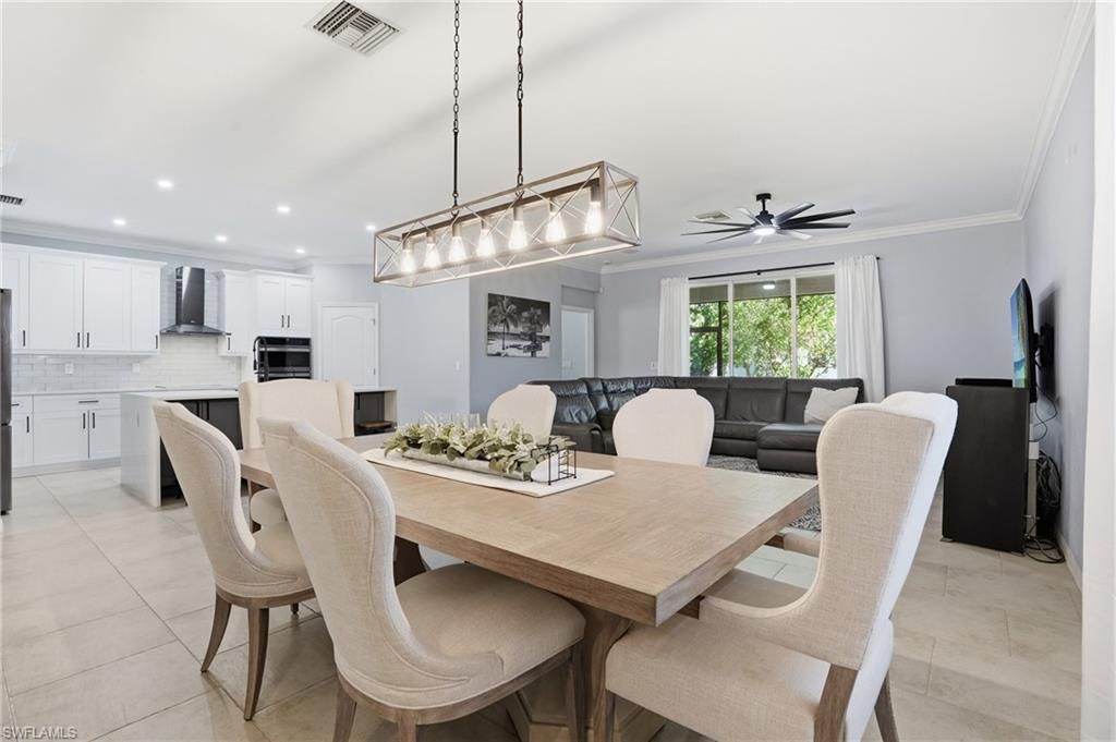 2469 Heydon Cir E, Naples, FL 34120 Photo