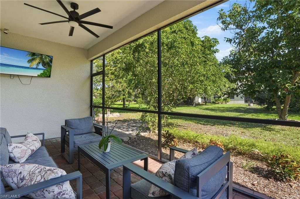 2469 Heydon Cir E, Naples, FL 34120 Photo