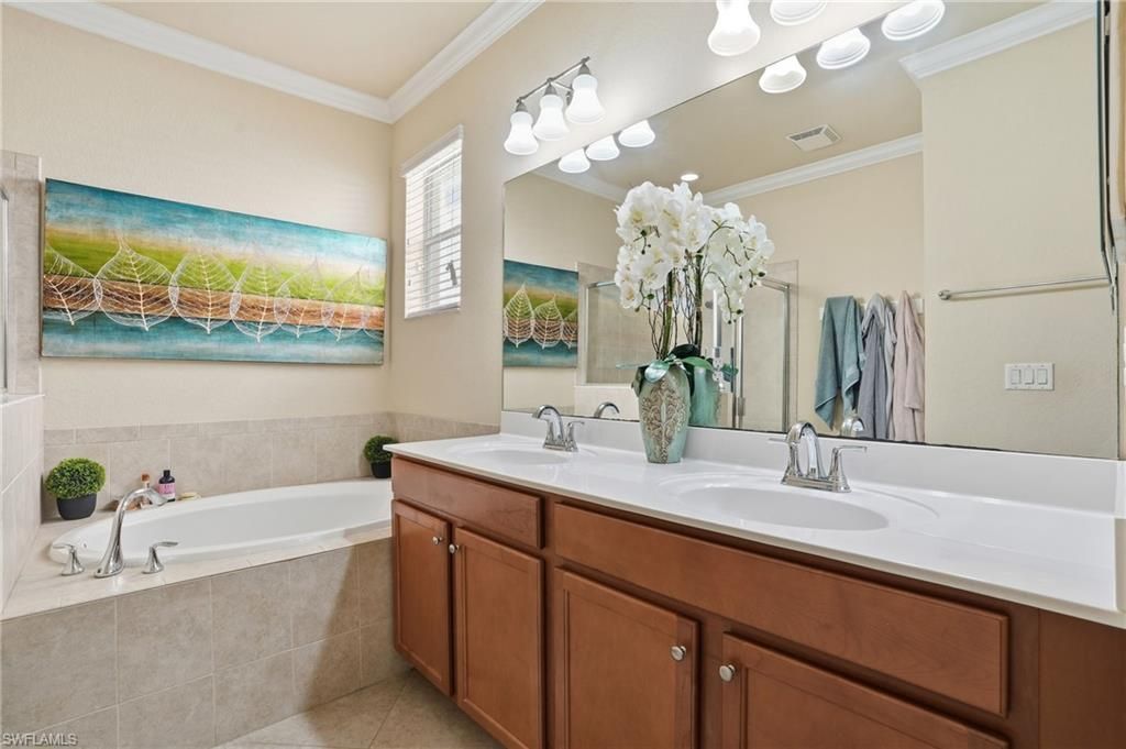 2469 Heydon Cir E, Naples, FL 34120 Photo