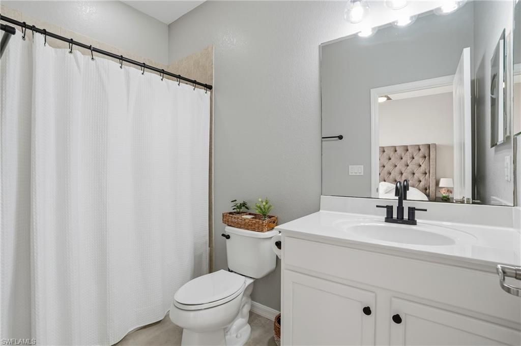 2469 Heydon Cir E, Naples, FL 34120 Photo