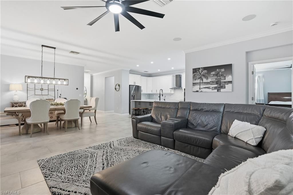 2469 Heydon Cir E, Naples, FL 34120 Photo