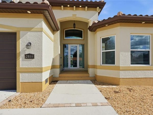 2038 Bahama AVE, FORT MYERS, FL 33905
