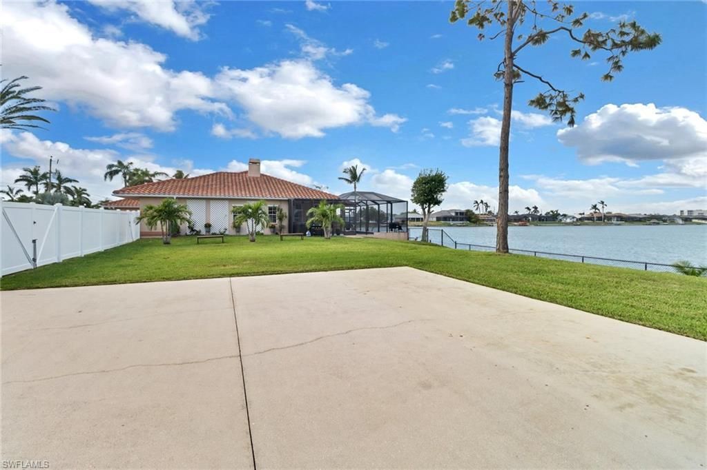 1323 SW 27th Ter, Cape Coral, FL 33914 Photo