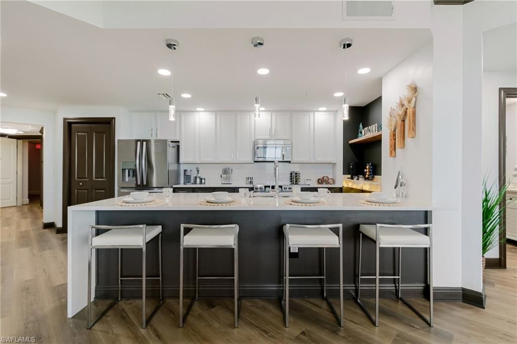 5781 Cape Harbour Dr, Unit 607, Cape Coral, FL 33914 Photo