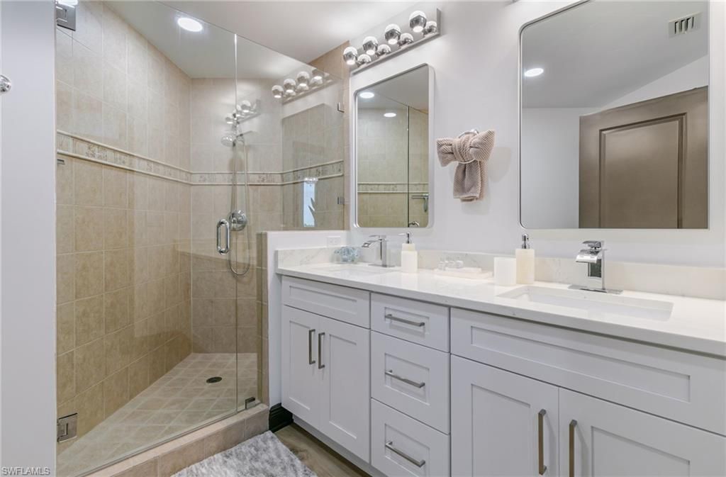 5781 Cape Harbour Dr, Unit 607, Cape Coral, FL 33914 Photo