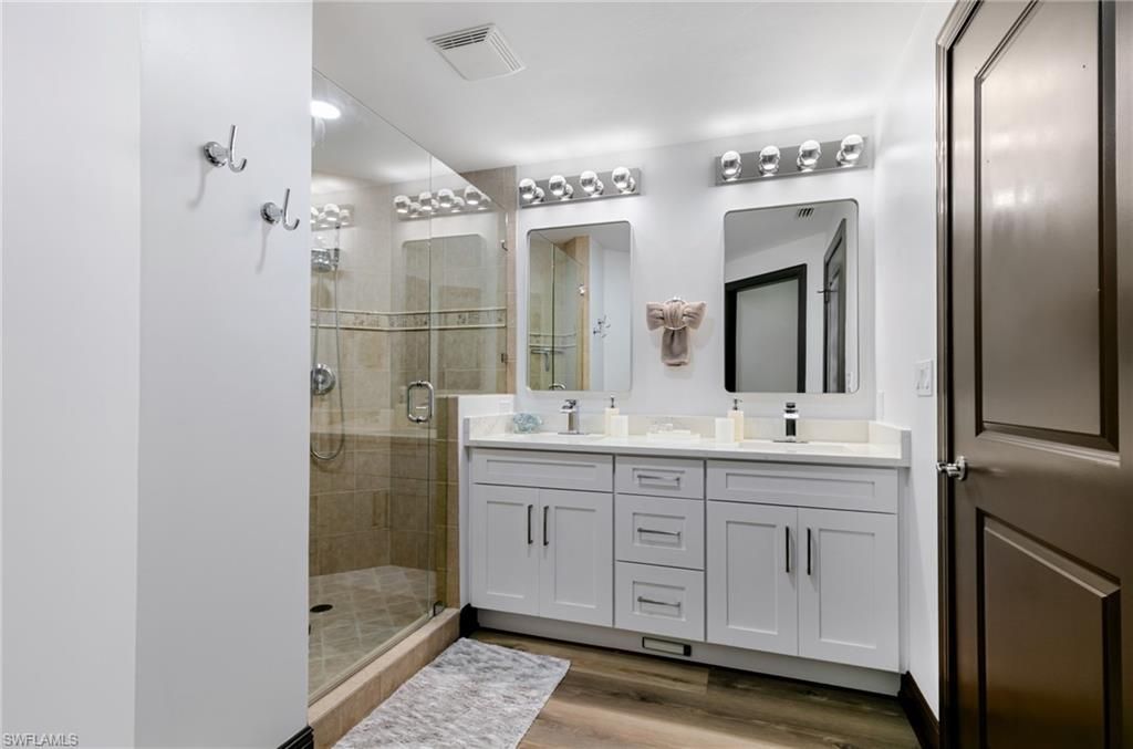 5781 Cape Harbour Dr, Unit 607, Cape Coral, FL 33914 Photo