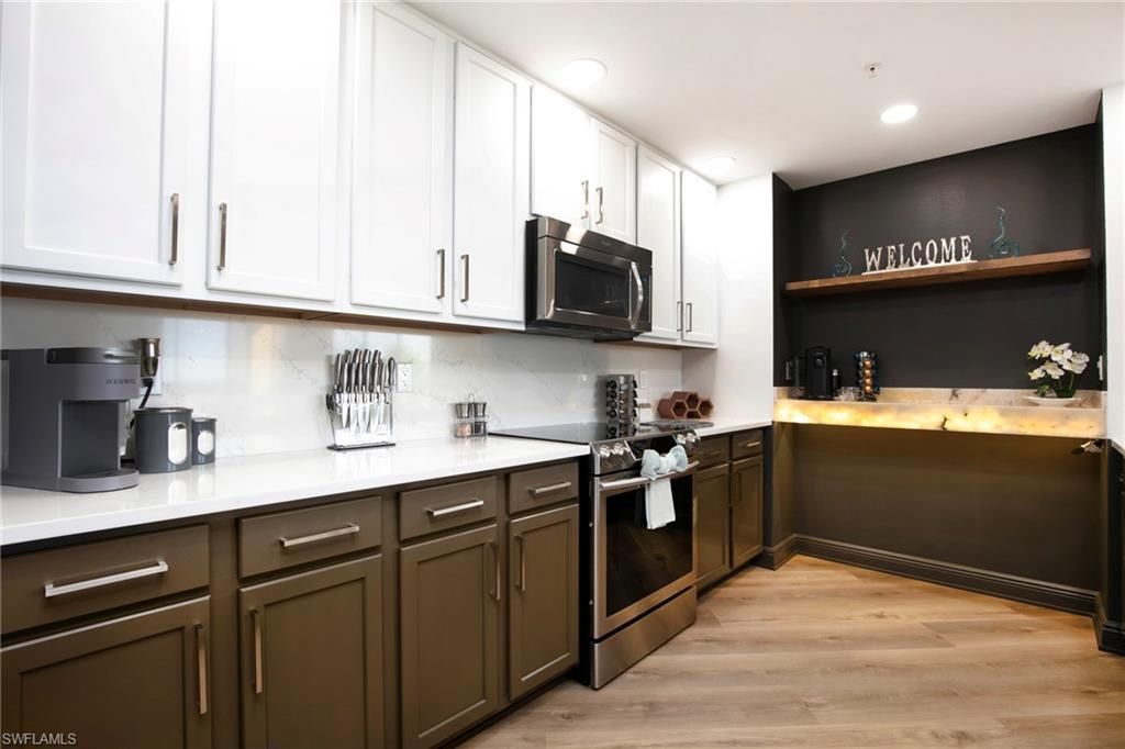 5781 Cape Harbour Dr, Unit 607, Cape Coral, FL 33914 Photo