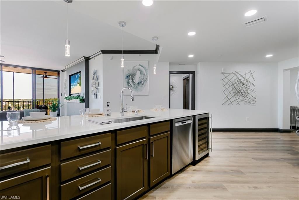 5781 Cape Harbour Dr, Unit 607, Cape Coral, FL 33914 Photo