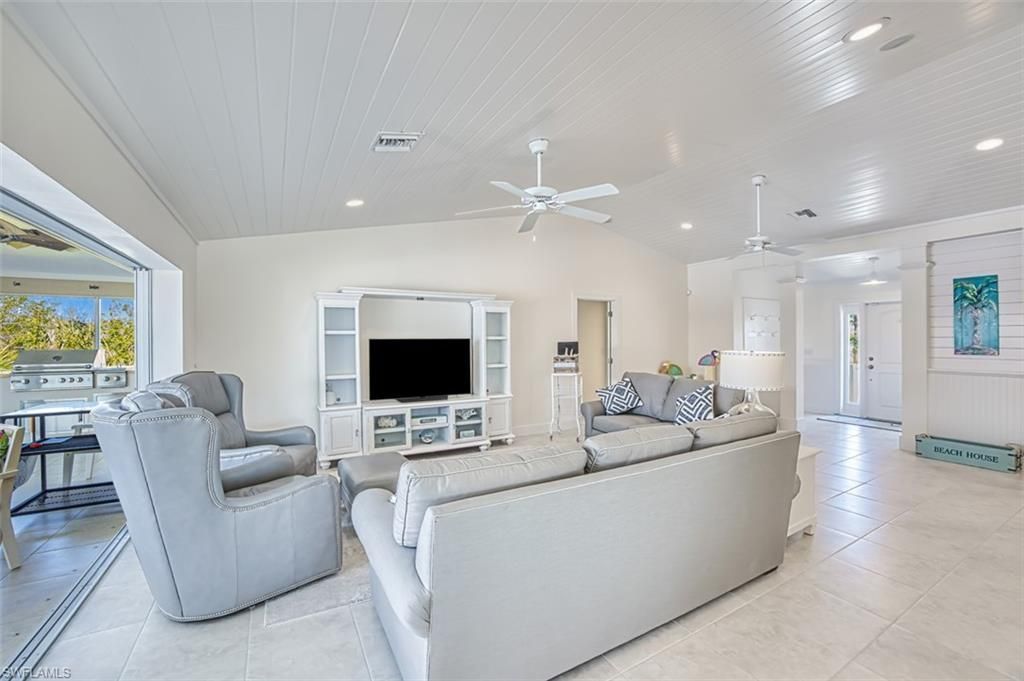 1233 Middle Gulf Dr, Sanibel, FL 33957 Photo
