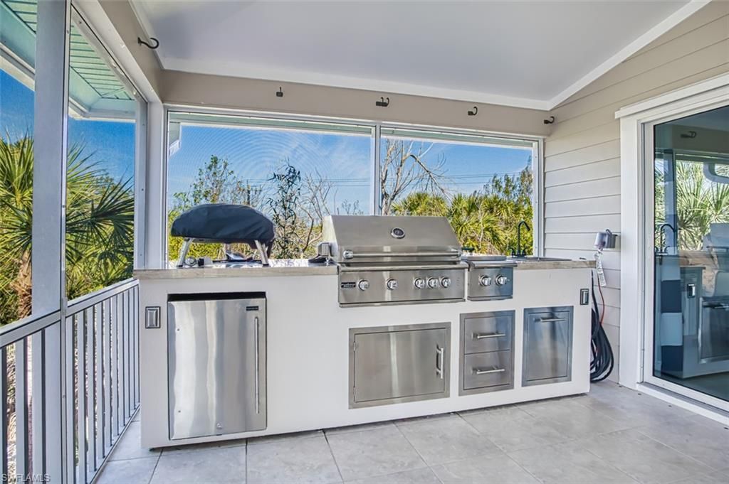 1233 Middle Gulf Dr, Sanibel, FL 33957 Photo