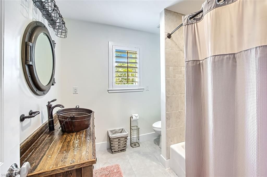 1233 Middle Gulf Dr, Sanibel, FL 33957 Photo