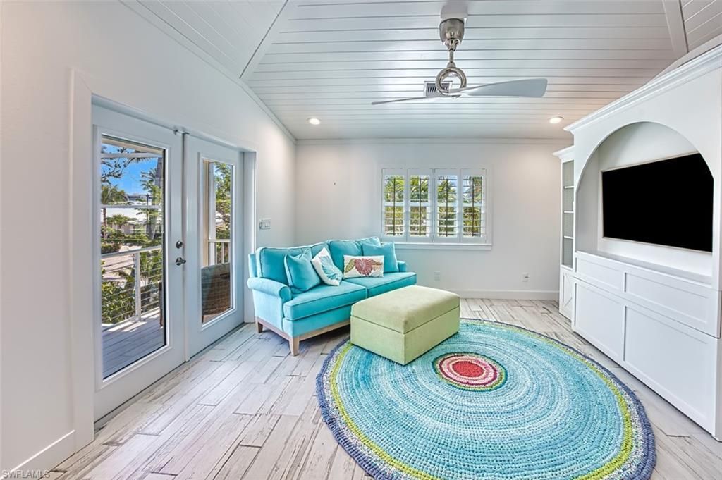 1233 Middle Gulf Dr, Sanibel, FL 33957 Photo