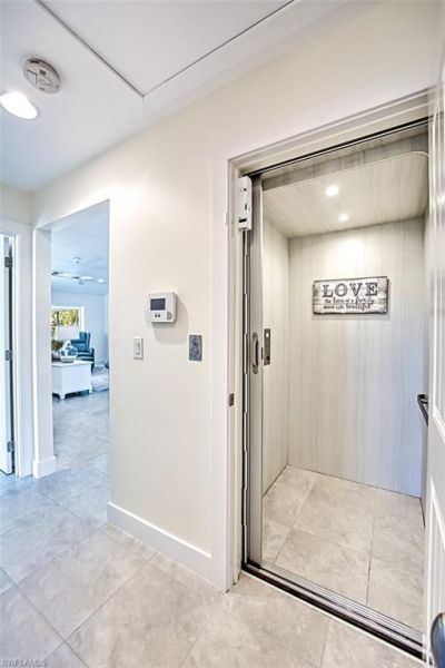 1233 Middle Gulf Dr, Sanibel, FL 33957 Photo