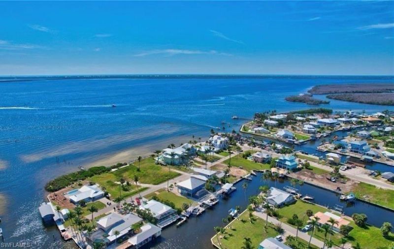 4159 Sunshine Blvd, Saint James City, FL 33956 Photo