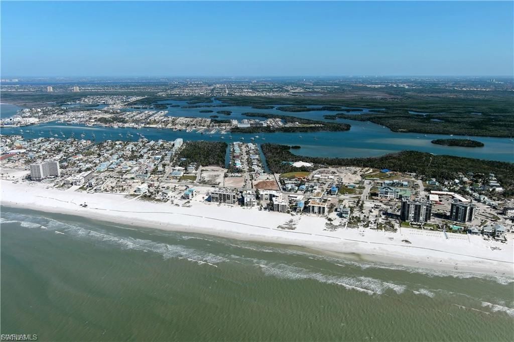 175 Tropical Shores Way, Unit 177, Fort Myers Beach, FL 33931 Photo