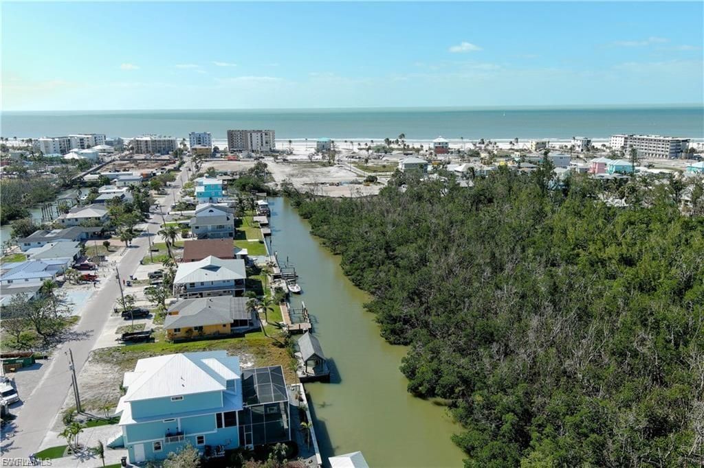 175 Tropical Shores Way, Unit 177, Fort Myers Beach, FL 33931 Photo