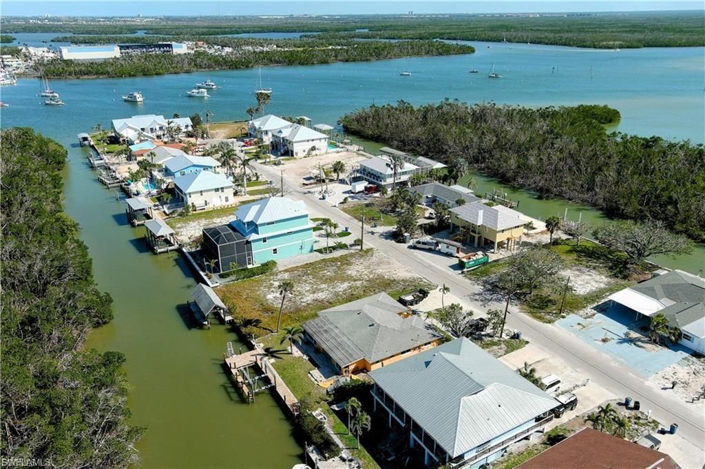 175 Tropical Shores Way, Unit 177, Fort Myers Beach, FL 33931 Photo