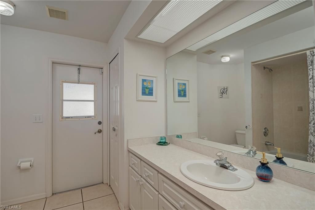 2121 SE 5th Ct, Cape Coral, FL 33990 Photo