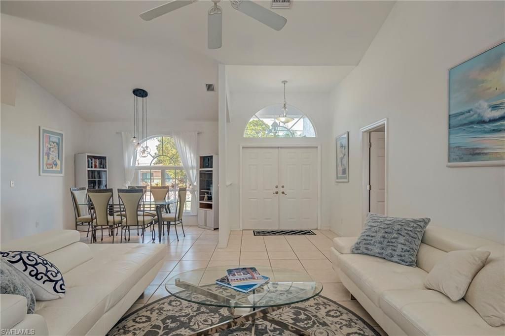 2121 SE 5th Ct, Cape Coral, FL 33990 Photo