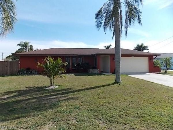 854 SE 41st ST, CAPE CORAL, FL 33904