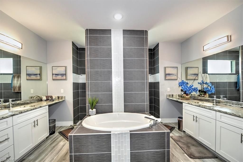 3113 SW 18th Ave, Cape Coral, FL 33914 Photo