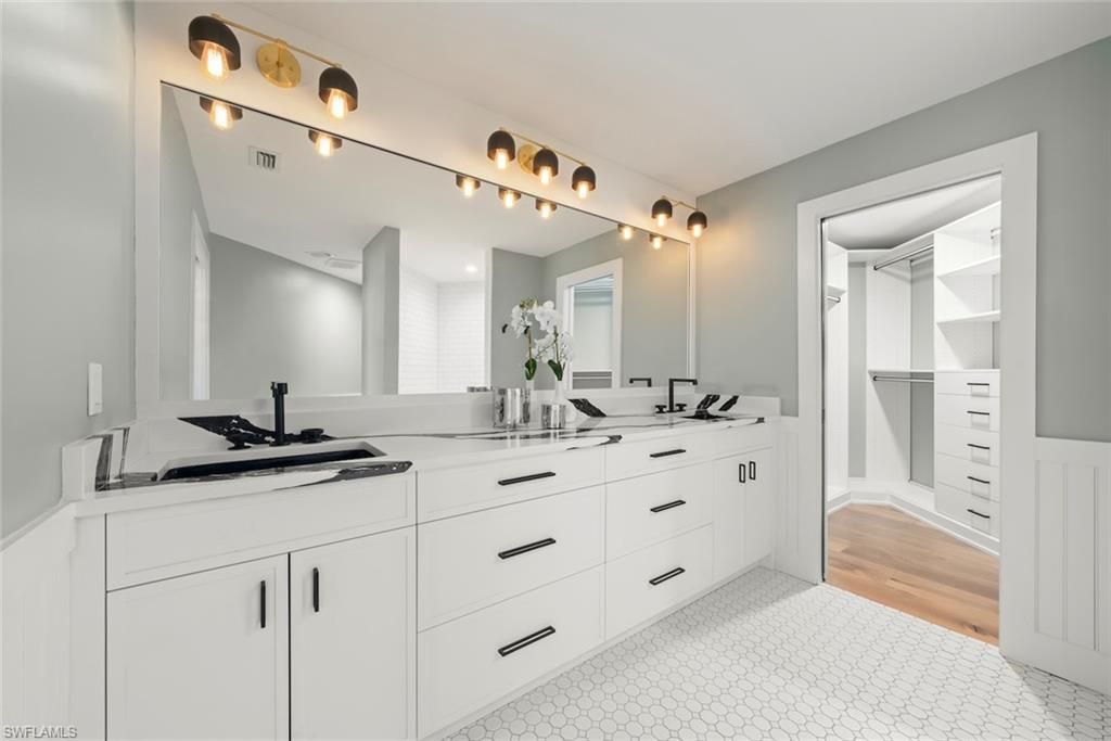 6401 Pine Ave, Sanibel, FL 33957 Photo