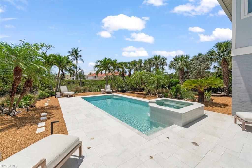 6401 Pine Ave, Sanibel, FL 33957 Photo