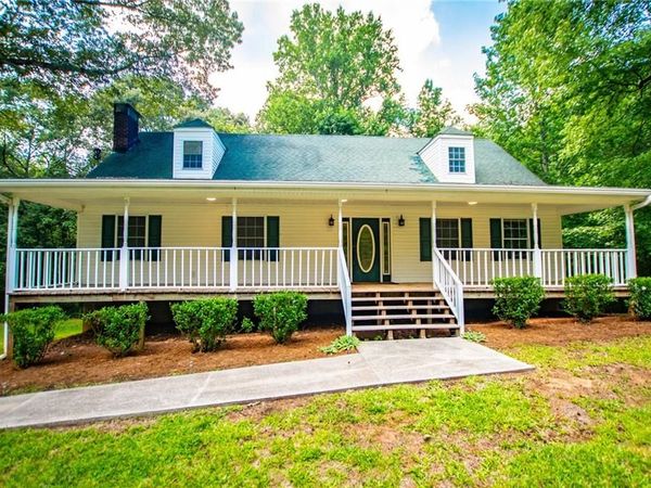 8291 Highway 5 , Whitesburg, GA 30185