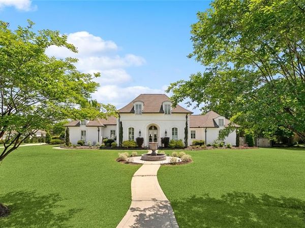 109 TCHEFUNCTA SOUTH Drive, Covington, LA 70433