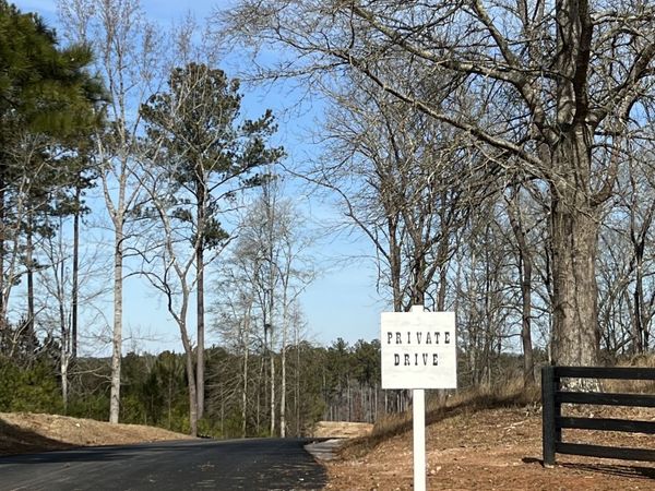 04 Bears Bend, Moreland, GA 30259