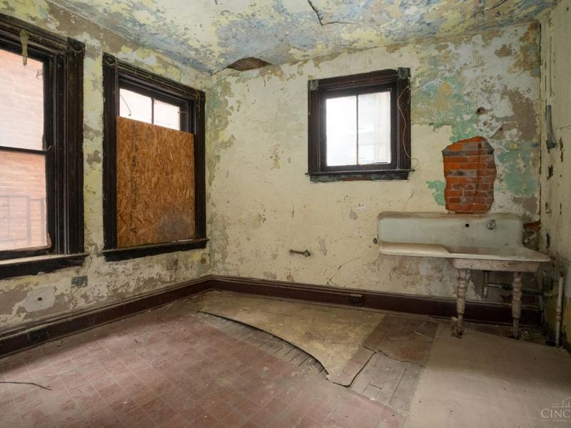 1808 Vine Street, Cincinnati, OH 45202 Photo 21