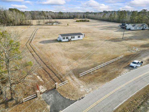6608 Black Creek Rd., Nichols, SC 29581