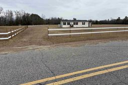 6608 Black Creek Rd. photo 4