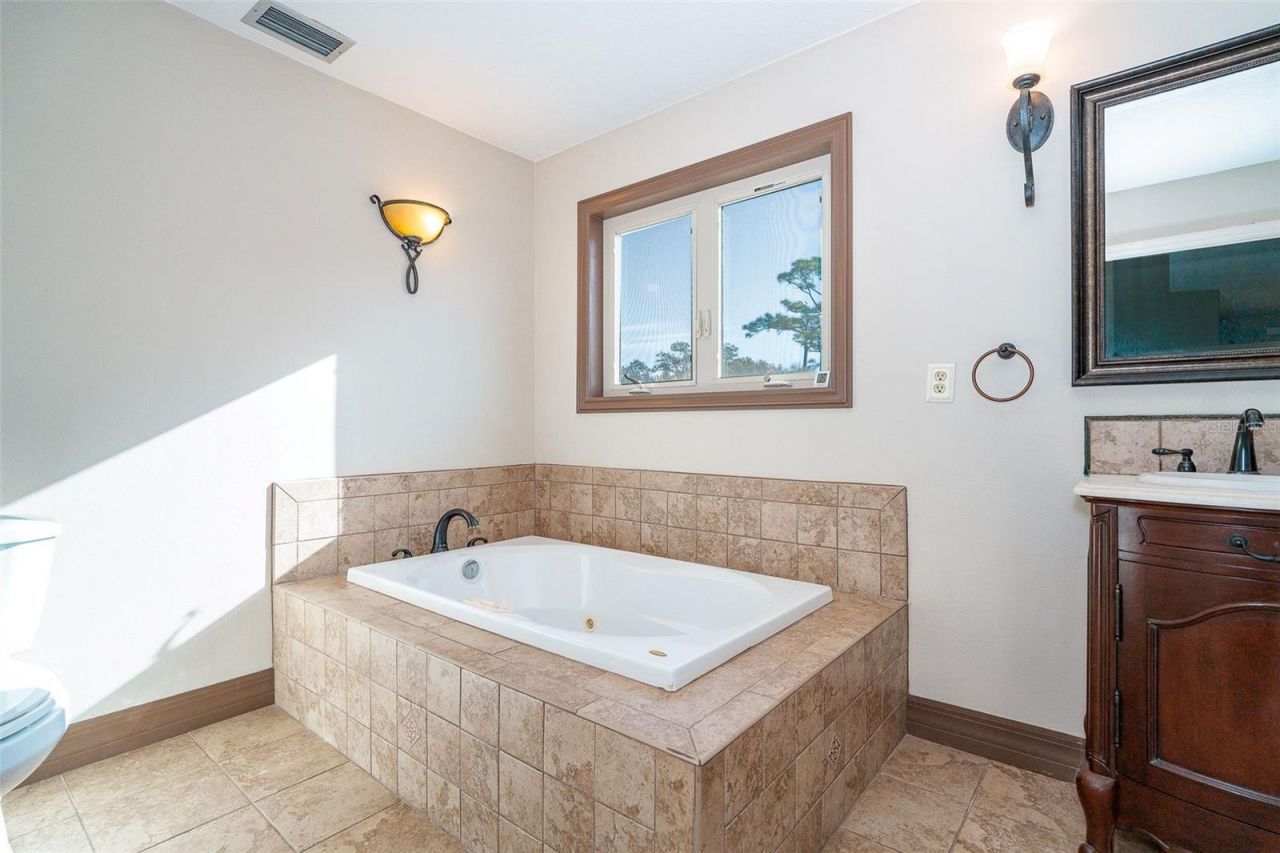 222 High Point Drive, Venice, FL 34292 Photo