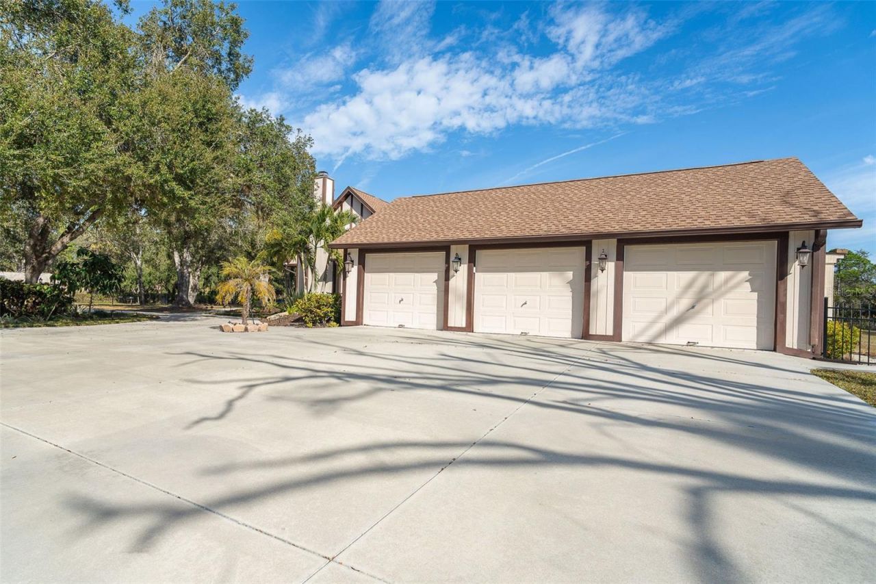 222 High Point Drive, Venice, FL 34292 Photo