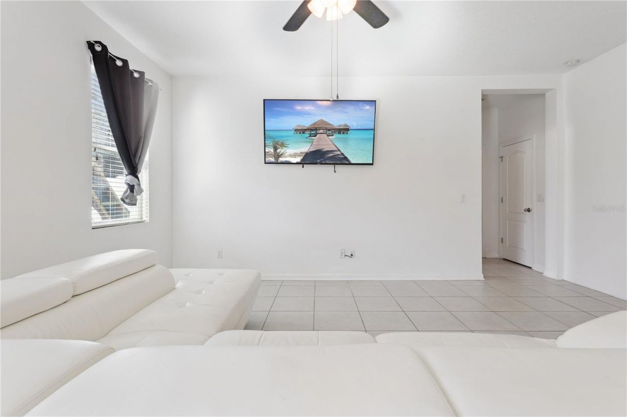 2608 Limerick Circle, Grand Island, FL 32735 Photo