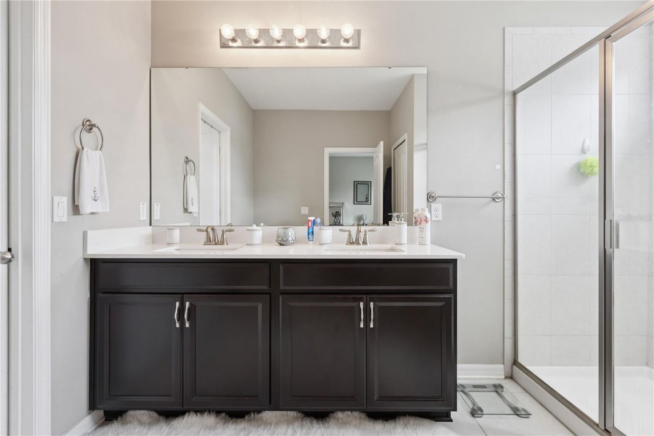 2608 Limerick Circle, Grand Island, FL 32735 Photo