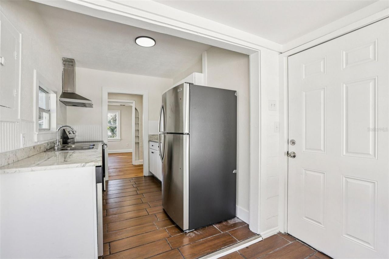 305 28th Street S, Saint Petersburg, FL 33712 Photo