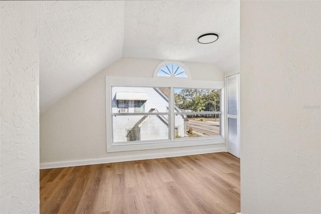 305 28th Street S, Saint Petersburg, FL 33712 Photo