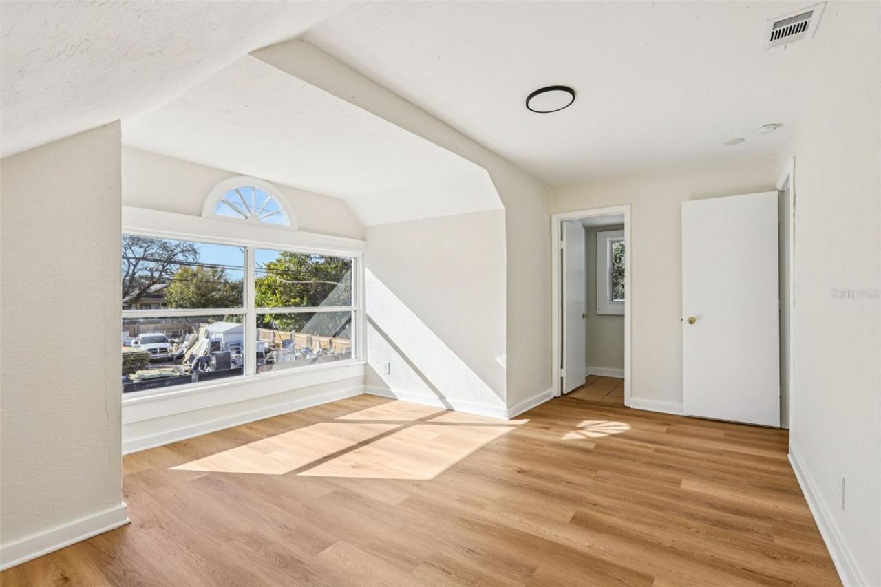 305 28th Street S, Saint Petersburg, FL 33712 Photo