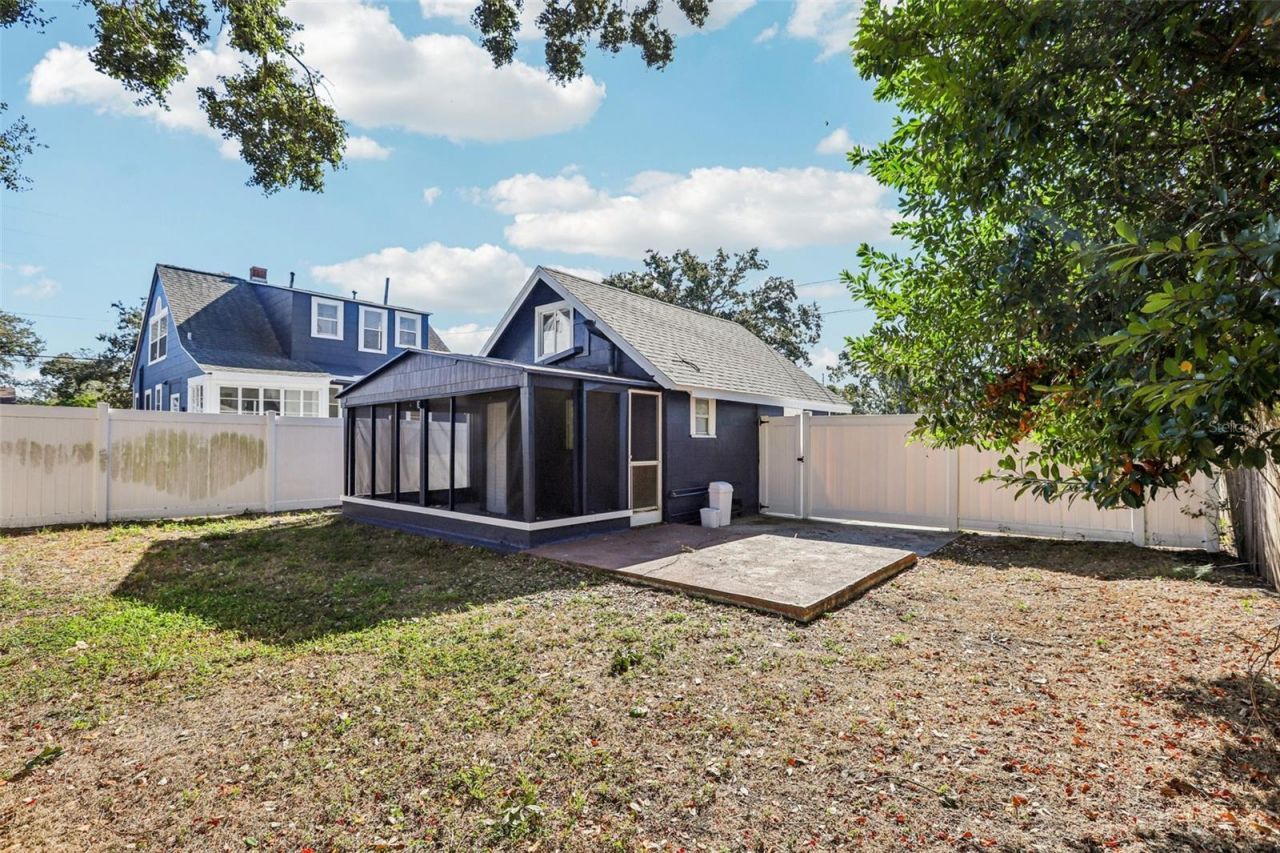 305 28th Street S, Saint Petersburg, FL 33712 Photo