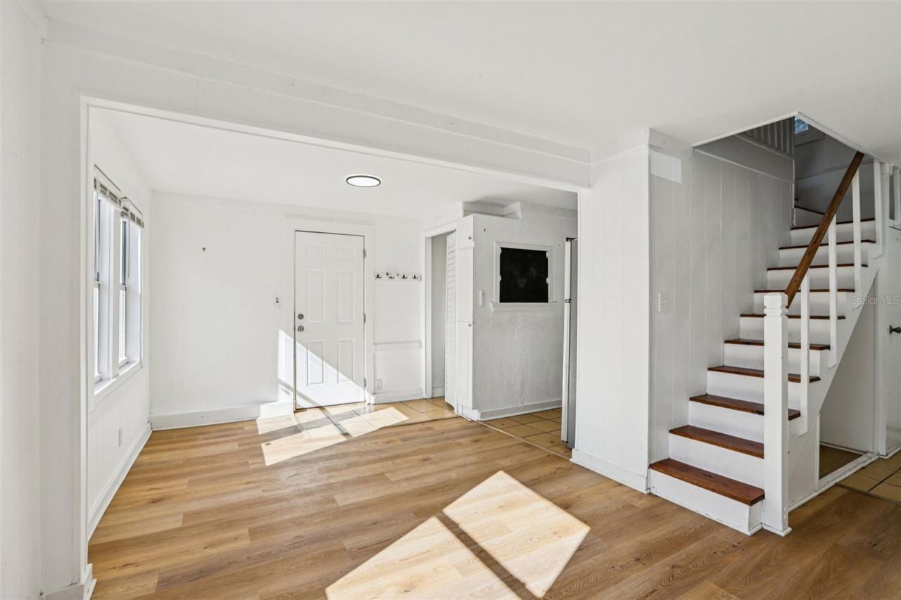 305 28th Street S, Saint Petersburg, FL 33712 Photo