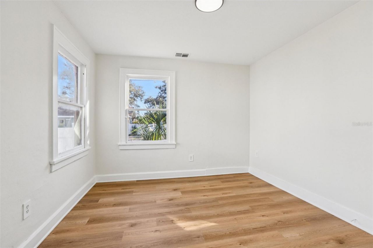 305 28th Street S, Saint Petersburg, FL 33712 Photo