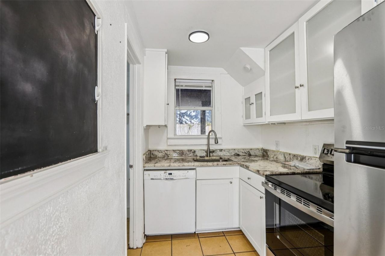 305 28th Street S, Saint Petersburg, FL 33712 Photo