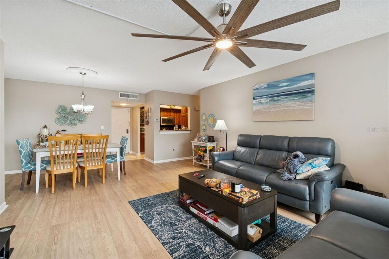 5220 Brittany Drive S, Unit 501, Saint Petersburg, FL 33715 Photo