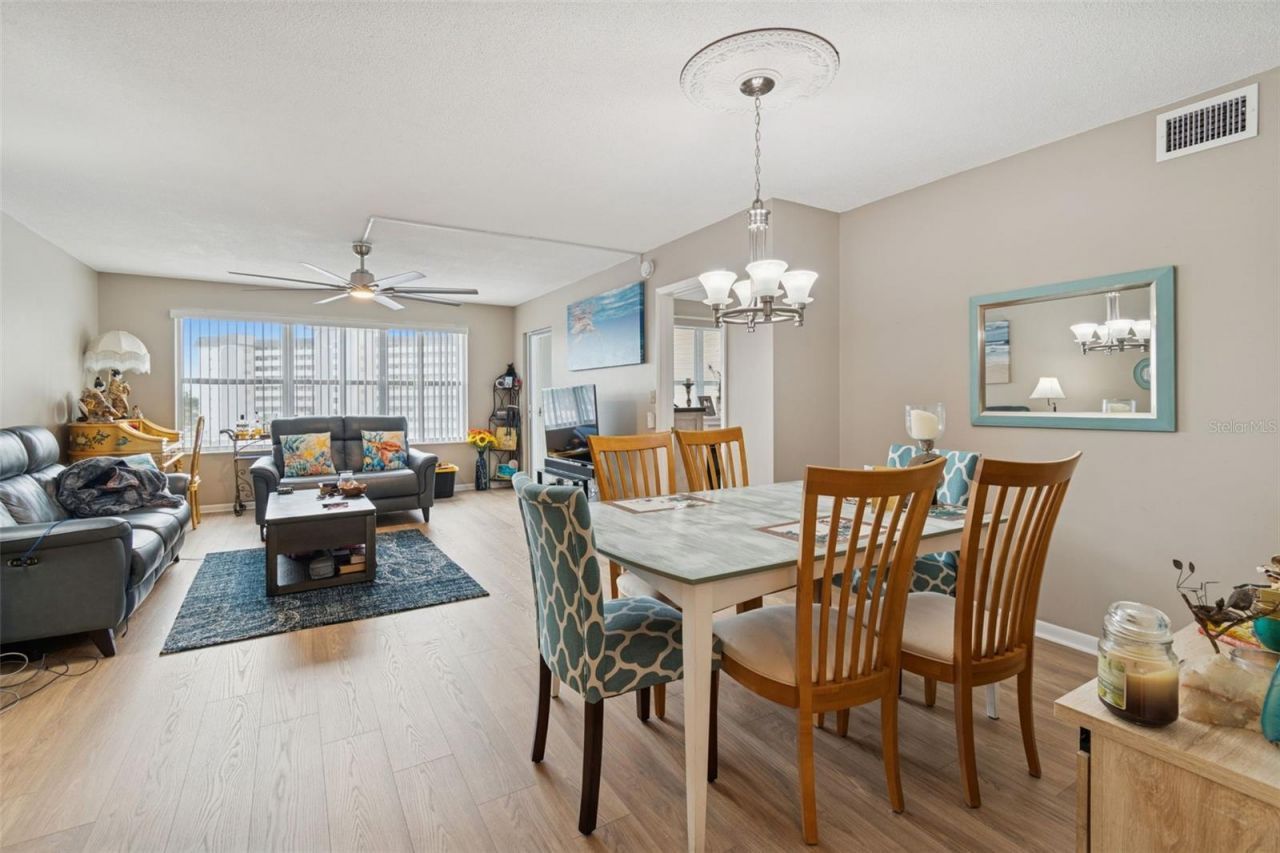 5220 Brittany Drive S, Unit 501, Saint Petersburg, FL 33715 Photo