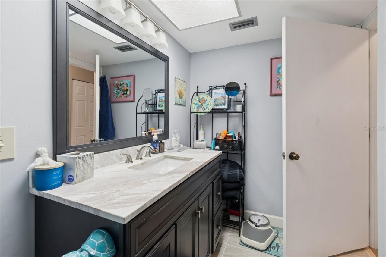 5220 Brittany Drive S, Unit 501, Saint Petersburg, FL 33715 Photo